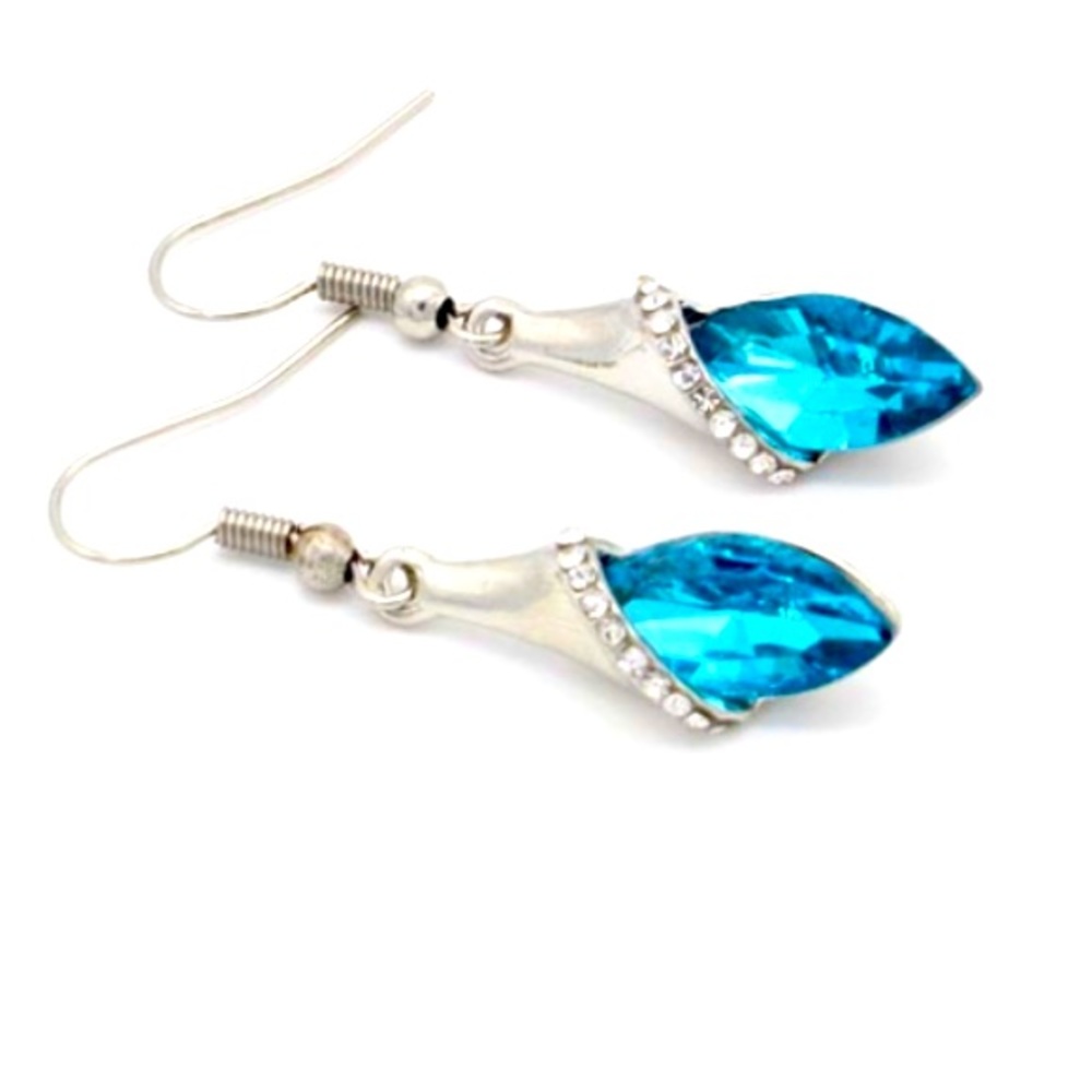 Faux blue crystal and rhinestone tear drop earrings and matching necklace